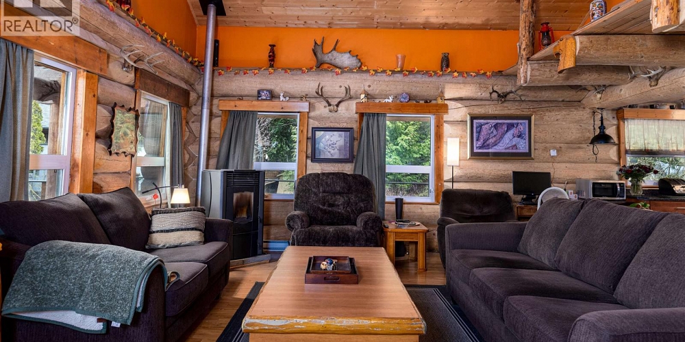 3981 DOBBIE STREET Terrace Photo 3 3981 DOBBIE STREET Terrace Photo 3